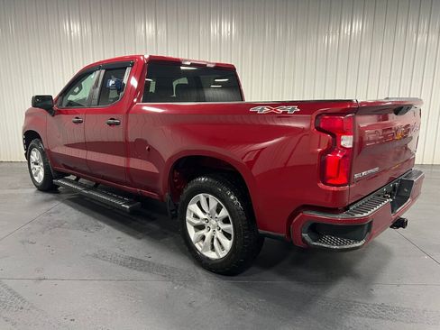 Used 2020 Chevrolet Silverado 1500 Custom w/ Custom Value Package image 15