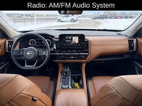 Used 2024 Nissan Pathfinder Platinum w/ Cargo Package image 7