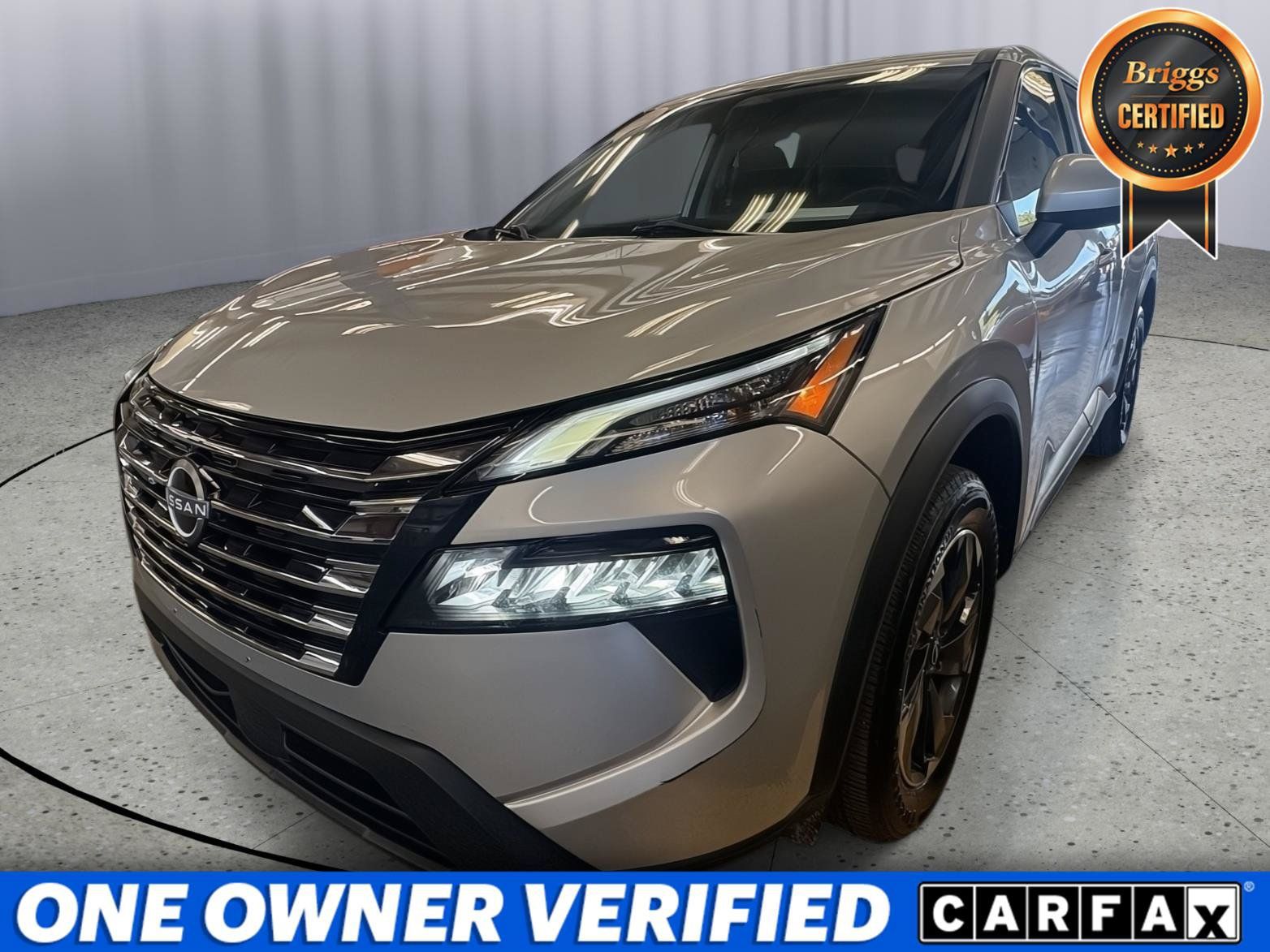 Used 2024 Nissan Rogue SV AWD/4WD image 1