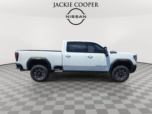 Used 2026 GMC Sierra 2500 AT4X AWD/4WD image 4