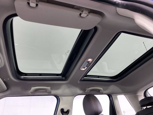 Certified 2023 MINI Cooper 4-Door Hardtop image 20