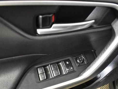 Used 2023 Toyota RAV4 SE AWD/4WD image 8