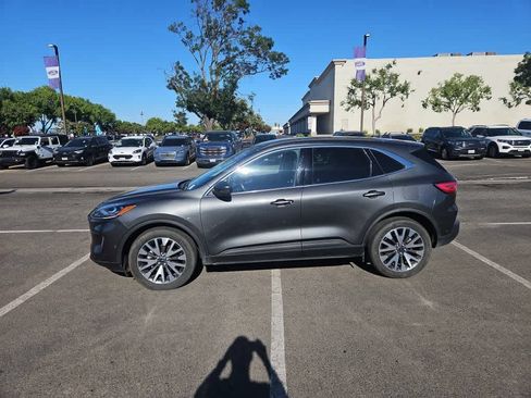 Used 2020 Ford Escape Titanium AWD/4WD image 4