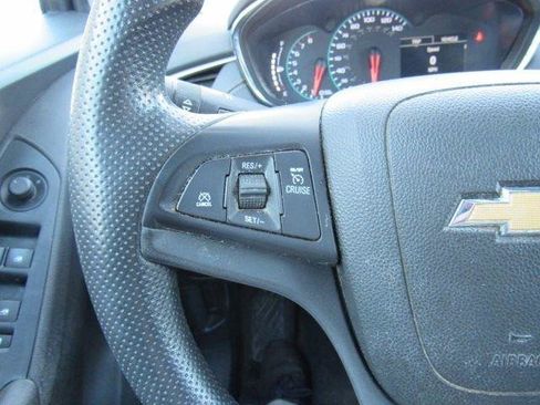 Used 2017 Chevrolet Trax LT AWD/4WD image 13