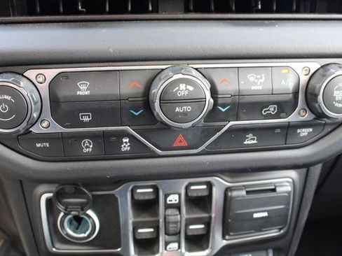 Certified 2026 Jeep Gladiator Rubicon AWD/4WD image 26