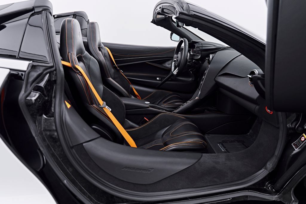 Used 2025 McLaren 750S Spider RWD image 42