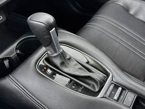 Certified 2024 Honda HR-V EX-L image 16