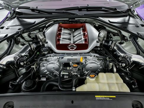 Used 2020 Nissan GT-R Premium AWD/4WD image 16