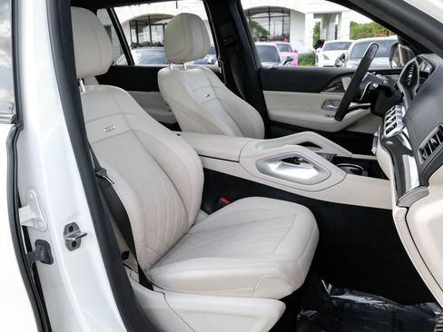 Used 2022 Mercedes-Benz GLS 63 AMG 4MATIC image 33