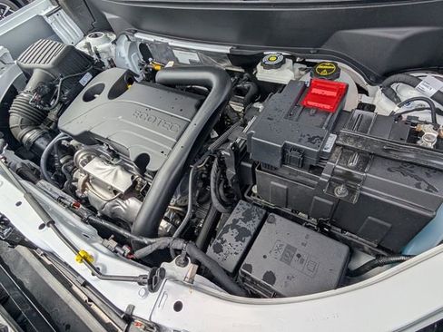 Used 2025 GMC Terrain Elevation w/ Black Edition image 23