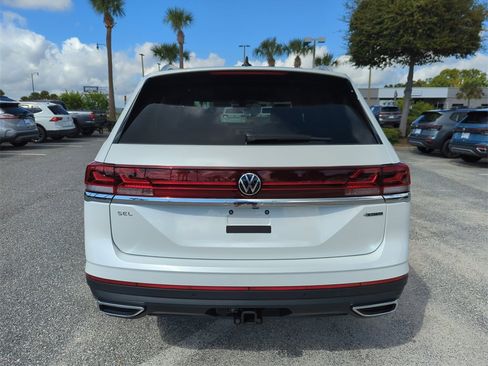 New 2026 Volkswagen Atlas SEL image 6