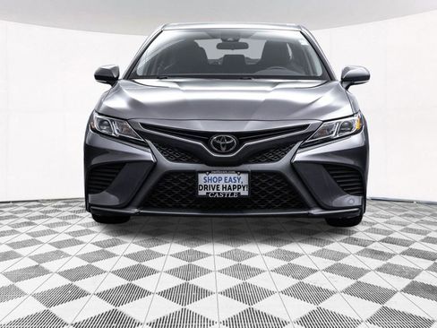 Used 2020 Toyota Camry SE w/ Moonroof Package image 13