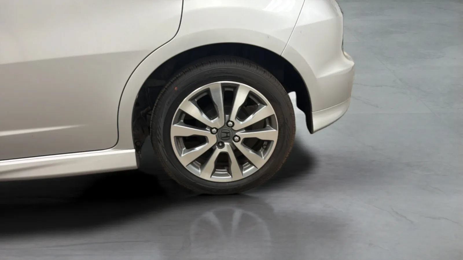 Used 2013 Honda Fit Sport image 25