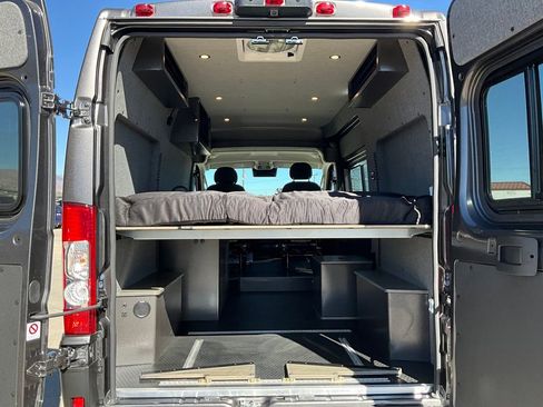 New 2025 RAM ProMaster 1500 w/ Quick Order Package 22G SLT image 4