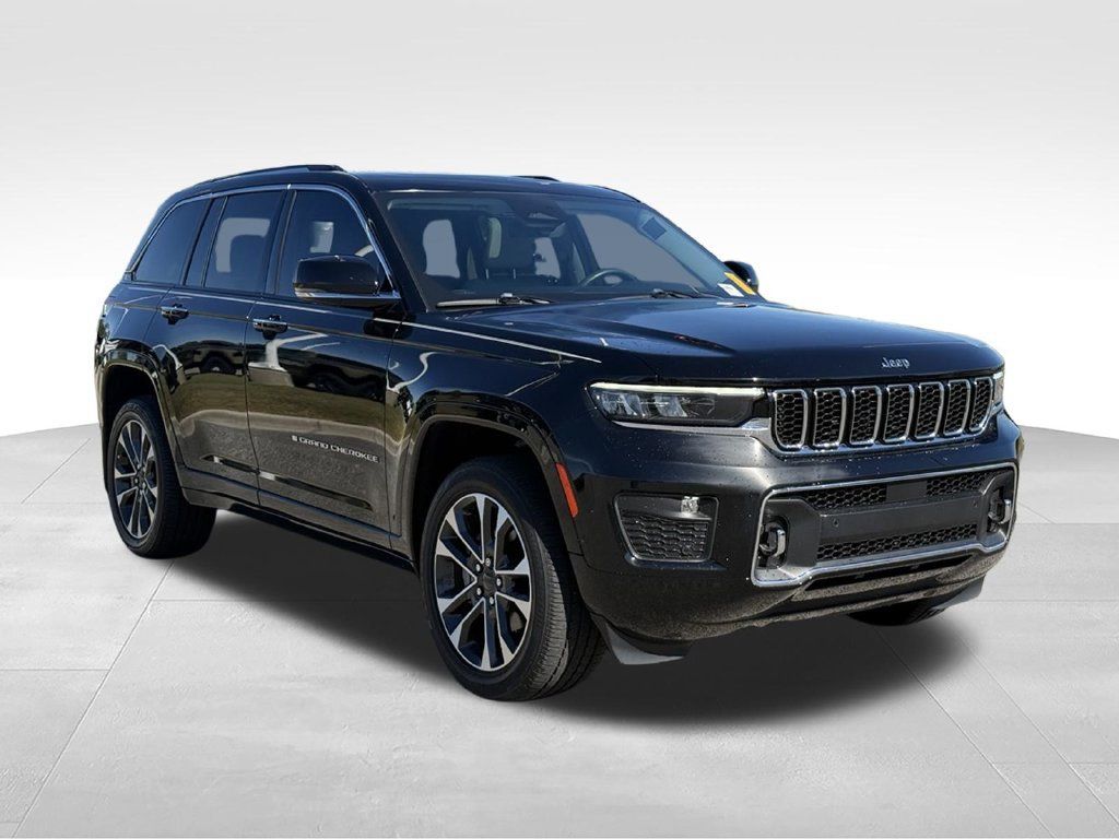 Used 2022 Jeep Grand Cherokee Overland w/ Luxury Tech Group IV RWD image 28
