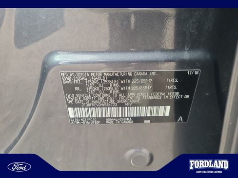 Used 2017 Toyota RAV4 XLE w/ Carpet Mat Package AWD/4WD image 25