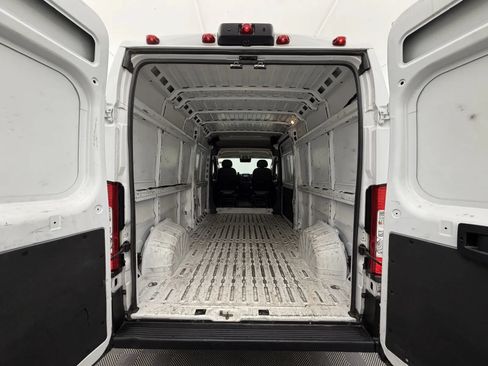 Used 2023 RAM ProMaster 2500 FWD image 7