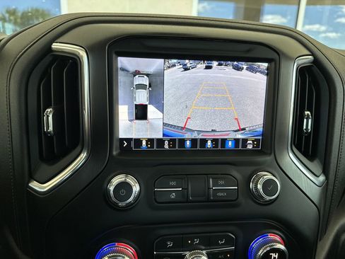 Used 2022 GMC Sierra 2500 AT4 w/ AT4 Preferred Package image 29