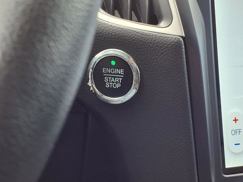 Used 2024 Ford Edge SEL w/ Convenience Package AWD/4WD image 14
