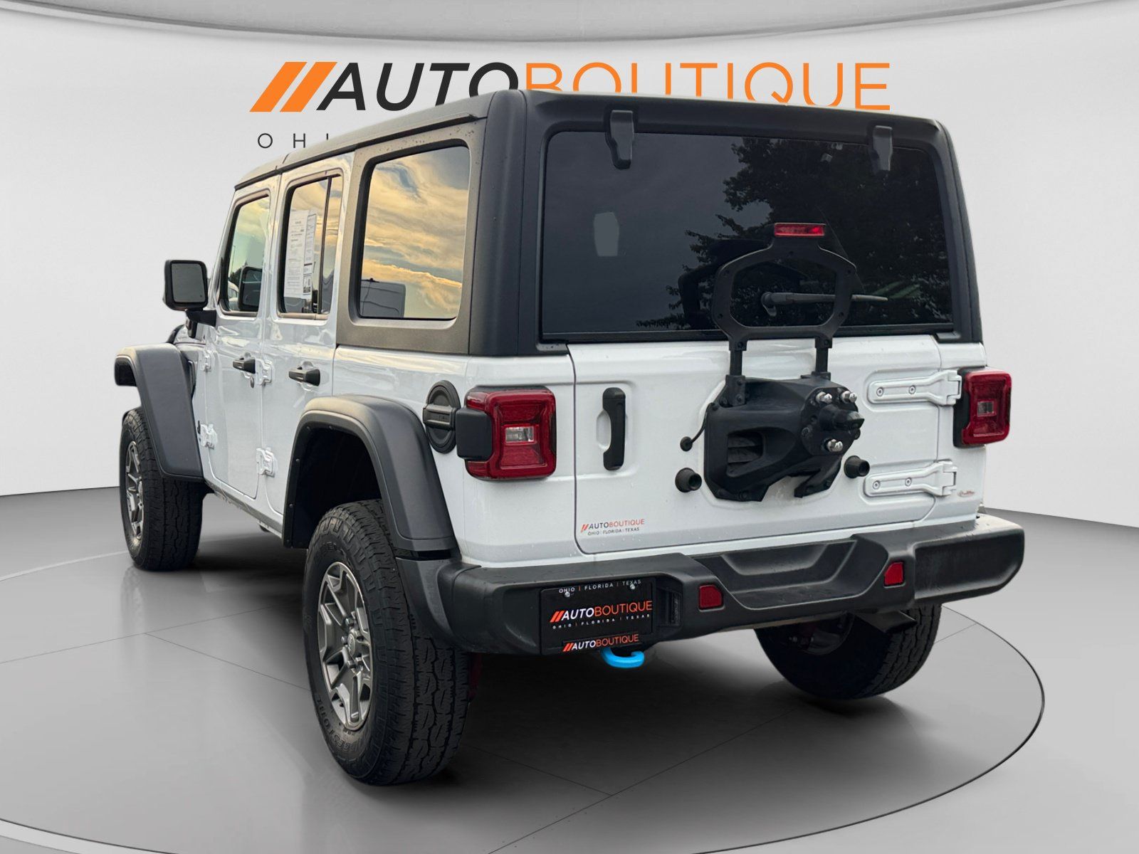Used 2021 Jeep Wrangler Unlimited Rubicon 4xe AWD/4WD image 3