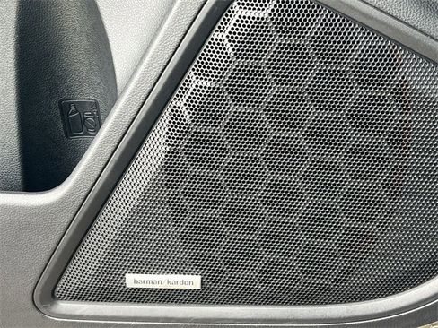 Certified 2021 Subaru Outback Touring w/ Popular Package #2 image 25