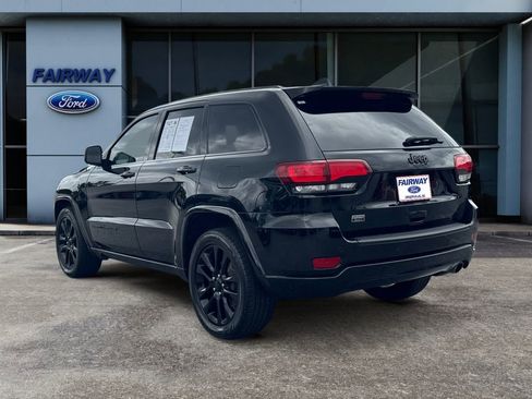 Used 2020 Jeep Grand Cherokee Altitude image 4
