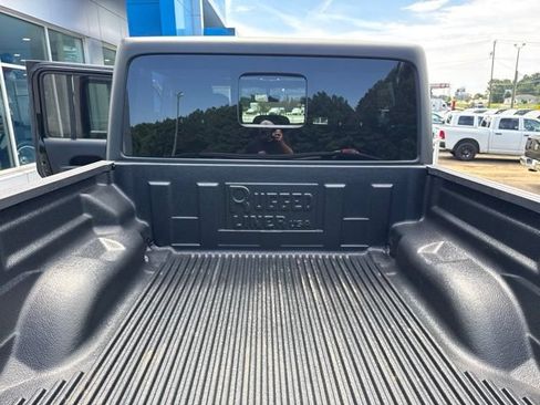 Used 2023 Jeep Gladiator Sport AWD/4WD image 22