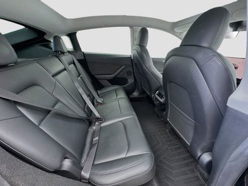 Used 2023 Tesla Model Y Long Range AWD/4WD image 19