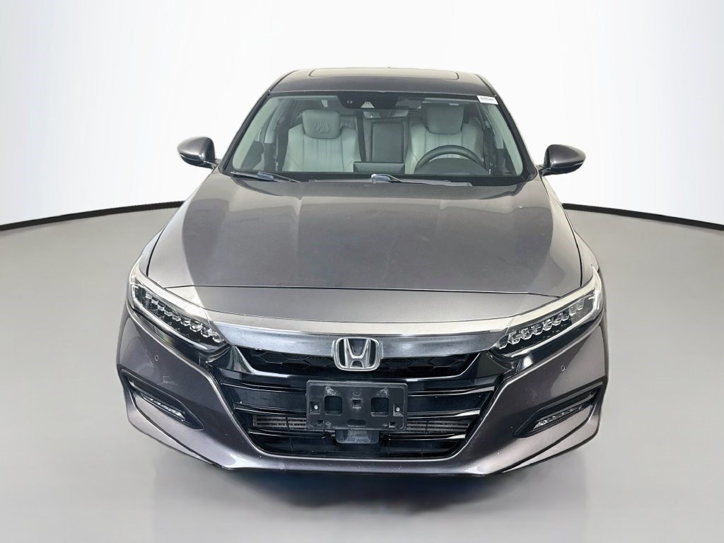 Used 2018 Honda Accord Touring image 2