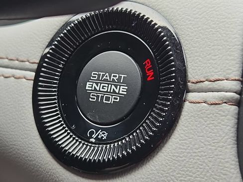 Used 2025 Jeep Compass Limited w/ Elite Group AWD/4WD image 24