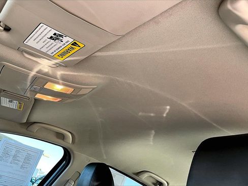 Used 2018 MAZDA MAZDA3 Touring image 12