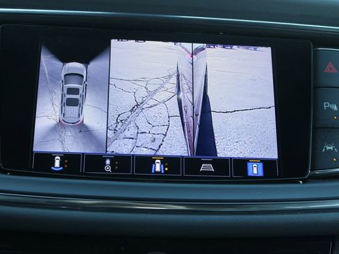 Used 2024 Buick Enclave Premium image 53