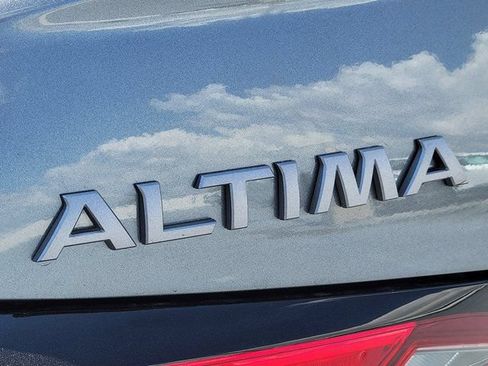 New 2026 Nissan Altima 2.5 SV FWD image 9