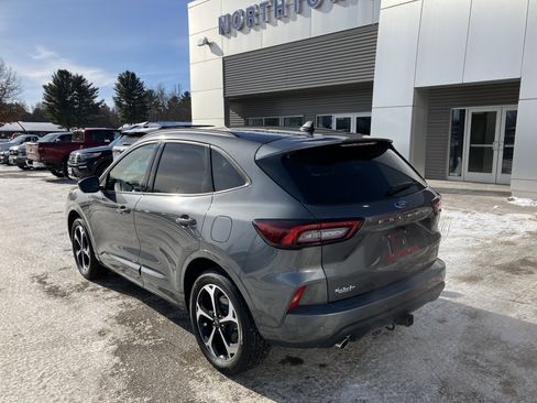 Used 2024 Ford Escape ST-Line Select w/ Tech Pack #2 image 8