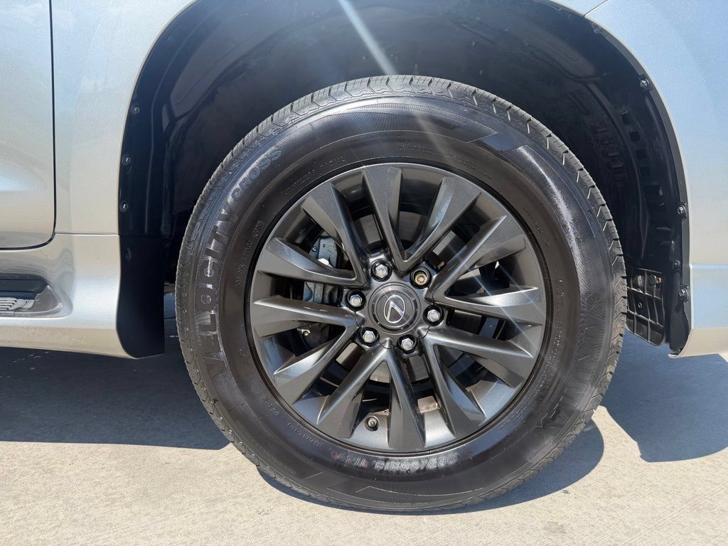 Used 2023 Lexus GX 460 Premium AWD/4WD image 32