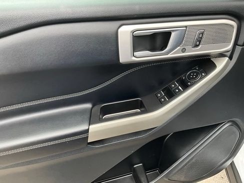 Used 2022 Ford Explorer Limited RWD image 13