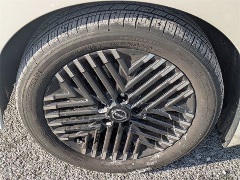 Used 2023 Nissan Leaf SV Plus image 7