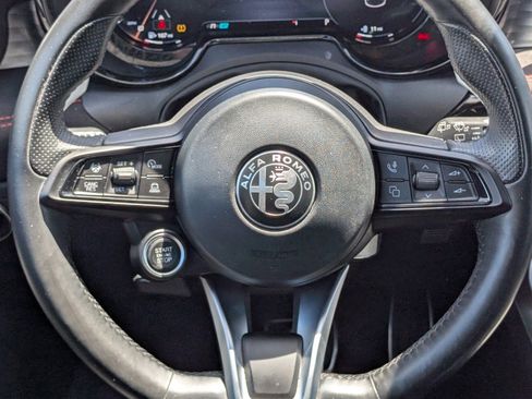 Used 2024 Alfa Romeo Tonale Veloce w/ Active Assist Package AWD/4WD image 14