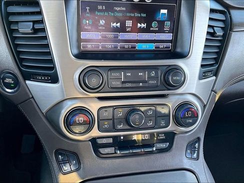 Used 2018 GMC Yukon Denali image 32