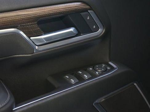 Used 2025 Chevrolet Silverado 3500 LT w/ Convenience Package image 15