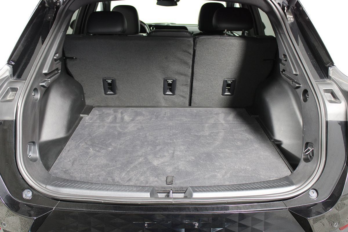 Used 2024 Chevrolet Equinox EV RS FWD image 25