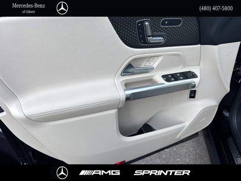 Certified 2026 Mercedes-Benz GLB 250 image 9