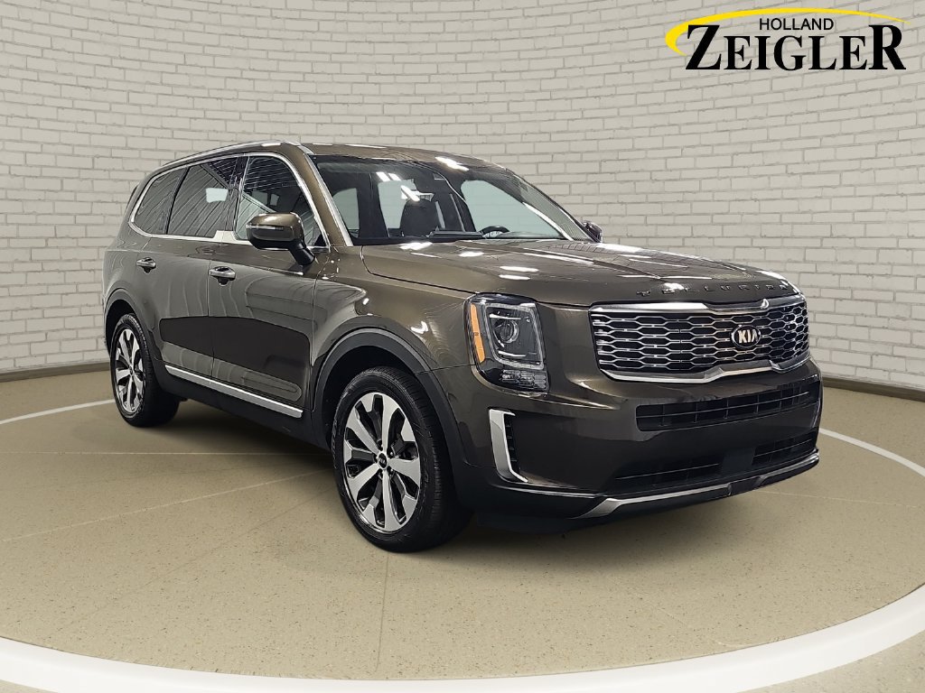 Used 2021 Kia Telluride S AWD/4WD image 3