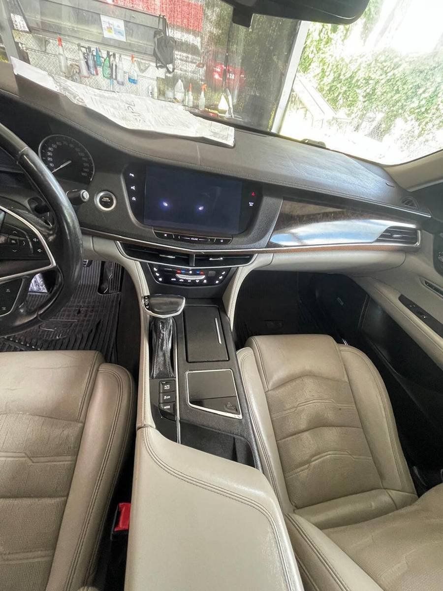Used 2018 Cadillac CT6 Luxury w/ Active Chassis Package AWD/4WD image 8