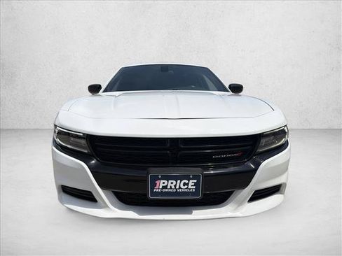 Used 2019 Dodge Charger SXT w/ Plus Group RWD image 8