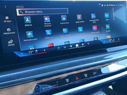 New 2026 BMW 750e xDrive w/ Premium Package image 23