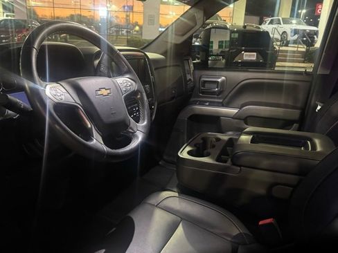 Used 2018 Chevrolet Silverado 3500 LT w/ LT Convenience Package image 6