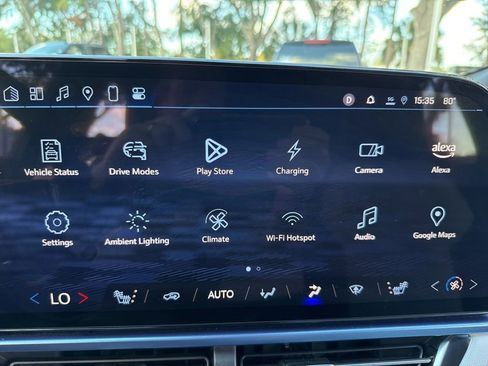 Used 2025 Chevrolet Equinox EV LT image 46