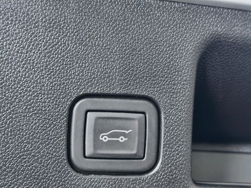 Used 2024 Chevrolet Equinox EV LT FWD image 29