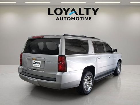 Used 2017 Chevrolet Suburban LT image 5